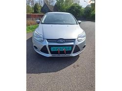 Grijs Gebruikt 2012 Ford Focus Trend Stationwagen | € 1.399 (Eerlijke prijs)