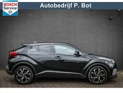 Zwart, metallic lak Gebruikt 2019 Toyota C-HR SUV | € 19.950 (Eerlijke prijs)