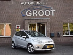 Grijs Gebruikt 2009 Ford Fiesta Ghia Hatchback | € 2.950 (Goede deal)
