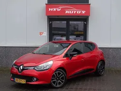 Rood, metallic lak Gebruikt 2013 Renault Clio IV Collection Hatchback | € 5.650 (Eerlijke prijs)