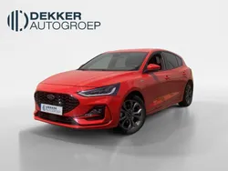 Rood Gebruikt 2022 Ford Focus ST-Line X Hatchback | € 20.445 (Goede deal)