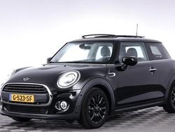 Zwart (metallic) Gebruikt 2019 Mini ONE Business Hatchback | € 17.994 (Eerlijke prijs)