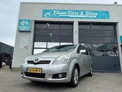 Grijs Gebruikt 2009 Toyota Verso Luna MPV | € 2.950