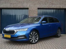 Blauw Gebruikt 2020 Skoda Octavia Business Line Stationwagen | € 17.950 (Iets duurder)