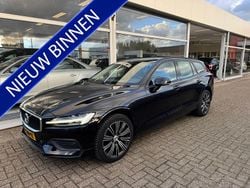 Zwart Gebruikt 2021 Volvo V60 Momentum Stationwagen | € 19.950 (Iets duurder)