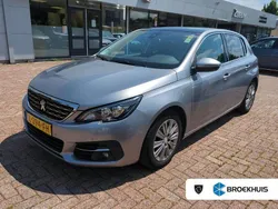 Grijs, metallic lak Gebruikt 2021 Peugeot 308 Allure Hatchback | € 14.900 (Iets duurder)