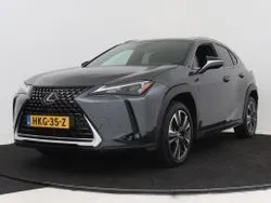 Grijs metallic Gebruikt 2024 Lexus UX 300e Business Edition SUV | € 43.945