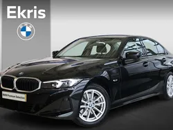 Zwart Gebruikt 2023 BMW 320e Comfort Edition Sedan | € 35.900 (Super prijs)