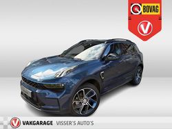 Blauw, metallic lak Gebruikt 2023 Lynk & Co 01 SUV | € 27.500 (Eerlijke prijs)