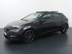 Zwart, metallic lak Gebruikt 2020 Seat Leon FR Hatchback | € 22.940 (Eerlijke prijs)