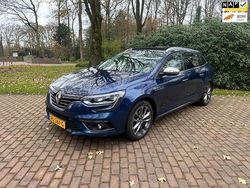 Blauw (metallic) Gebruikt 2018 Renault Mégane GrandTour Signature Stationwagen | € 7.950 (Goede deal)