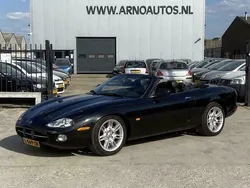 Zwart, metallic lak Gebruikt 2002 Jaguar XK8 Cabriolet | € 14.995 (Iets duurder)