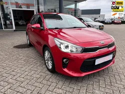 Rood Gebruikt 2018 Kia Rio Hatchback | € 12.940 (Goede deal)