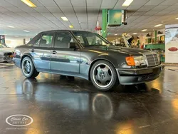 Grijs Gebruikt 1992 Mercedes E500 Sedan | € 36.000