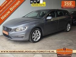 Grijs Gebruikt 2016 Volvo V60 Stationwagen | € 15.995 (Eerlijke prijs)