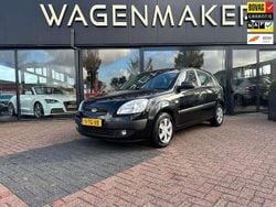 Zwart Gebruikt 2006 Kia Rio Hatchback | € 3.750 (Duur)