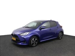 Blauw Gebruikt 2024 Toyota Yaris Hybrid Edition Hatchback | € 25.950 (Eerlijke prijs)