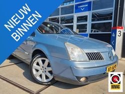 Blauw Gebruikt 2002 Renault Vel Satis Hatchback | € 3.950