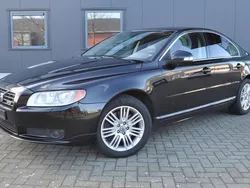 Zwart, metallic lak Gebruikt 2006 Volvo S80 Summum Sedan | € 17.450 (Duur)