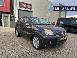 Grijs Gebruikt 2009 Ford Fusion Futura MPV | € 2.350 (Goede deal)