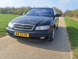 Zwart Gebruikt 2002 Opel Omega Business Sedan | € 3.100
