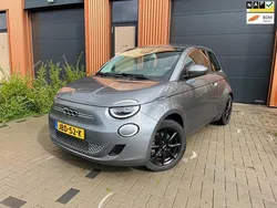 Grijs Gebruikt 2022 Fiat 500e La Prima Hatchback | € 20.499 (Goede deal)