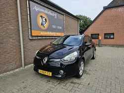 Zwart, metallic lak Gebruikt 2014 Renault Clio GrandTour Expression Stationwagen | € 3.445 (Goede deal)