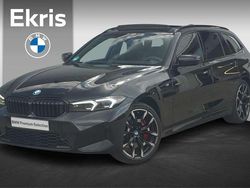 Saphirschwarz metallic (475) (zwart metallic) Gebruikt 2025 BMW 330e Comfort Edition Stationwagen | € 61.850 (Iets duurder)