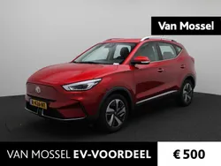 Rood, metallic lak Gebruikt 2022 MG ZS Comfort Sedan | € 20.495 (Eerlijke prijs)