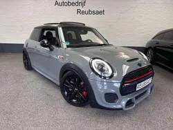 Grijs, metallic lak Gebruikt 2017 Mini John Cooper Works Hatchback | € 20.995 (Eerlijke prijs)
