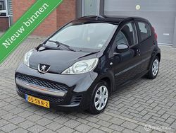 Zwart Gebruikt 2011 Peugeot 107 Hatchback | € 2.995 (Eerlijke prijs)