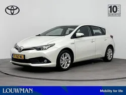 Wit metallic Gebruikt 2018 Toyota Auris Limited Hatchback | € 18.395 (Eerlijke prijs)