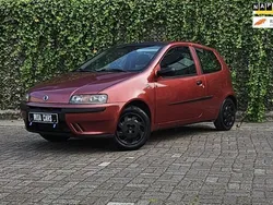 Rood Gebruikt 2003 Fiat Punto Hatchback | € 999 (Eerlijke prijs)