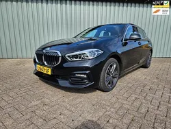 Zwart Gebruikt 2021 BMW 118 Sport Line Hatchback | € 19.750 (Eerlijke prijs)