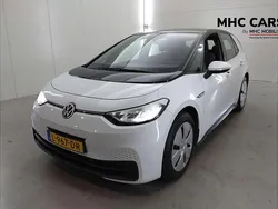 Wit Gebruikt 2021 VW ID.3 Life Hatchback | € 16.200 (Eerlijke prijs)