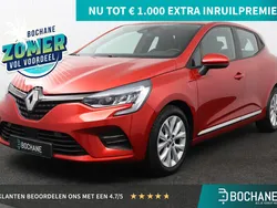 Rood Gebruikt 2020 Renault Clio V Zen Hatchback | € 13.695 (Eerlijke prijs)