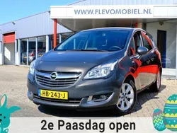 Grijs, metallic lak Gebruikt 2015 Opel Meriva Cosmo MPV | € 7.650 (Eerlijke prijs)
