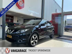 Zwart, metallic lak Gebruikt 2015 Nissan Qashqai SUV | € 14.950 (Eerlijke prijs)