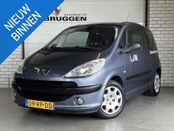 Grijs Gebruikt 2005 Peugeot 1007 Hatchback | € 3.750 (Iets duurder)