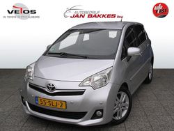 Grijs Gebruikt 2011 Toyota Verso-S MPV | € 8.450 (Eerlijke prijs)