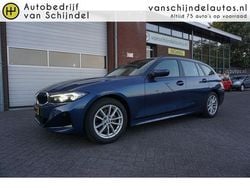 Blauw, metallic lak Gebruikt 2023 BMW 318 Stationwagen | € 32.745 (Goede deal)