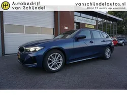 Blauw, metallic lak Gebruikt 2023 BMW 318 Stationwagen | € 33.745 (Eerlijke prijs)