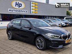 Zwart Gebruikt 2023 BMW 118 Basis Hatchback | € 29.000 (Eerlijke prijs)