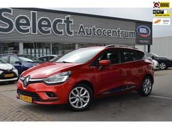 Rood Gebruikt 2019 Renault Clio GrandTour Intens Stationwagen | € 10.700 (Eerlijke prijs)