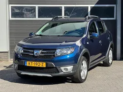 Blauw Gebruikt 2016 Dacia Sandero Lauréate Hatchback | € 5.450 (Super prijs)