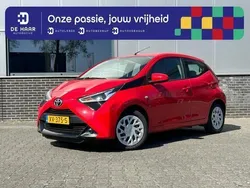 Rood, andere lak Gebruikt 2019 Toyota Aygo X-play Hatchback | € 9.400 (Goede deal)