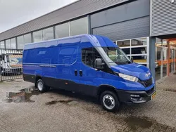 Blauw Gebruikt 2019 Iveco Daily Van | € 25.950 (Goede deal)