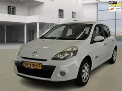 Wit Gebruikt 2012 Renault Clio IV Authentique Hatchback | € 3.995 (Eerlijke prijs)