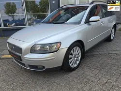 Grijs, metallic lak Gebruikt 2004 Volvo V50 Summum Stationwagen | € 5.490 (Iets duurder)