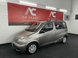 Grijs Gebruikt 2004 Toyota Yaris Verso Sol MPV | € 3.999 (Eerlijke prijs)